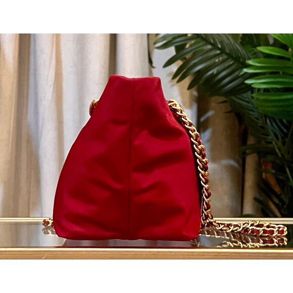 Tory Burch Red Nylon Chain Crossbody Tote With Logo Embossed Patch & Gold Accent - Picture 4 of 11